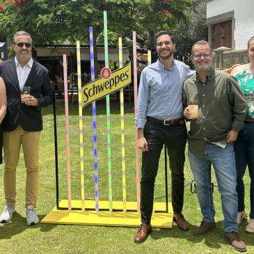 Ahembo presenta la Schweppes Wild Berry en Canarias