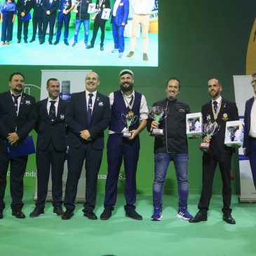 Esteban Fariña y Diego Padrón, triunfadores de los concursos de coctelería en Gastrocanarias 2022 con Schweppes como tónica oficial